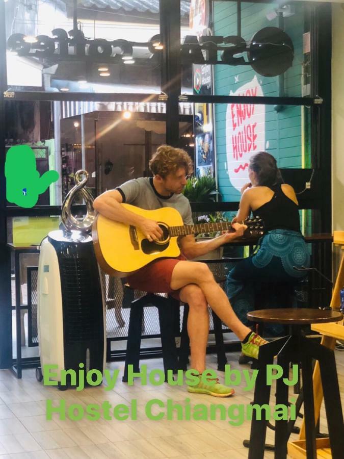 เอ็นจอยเฮาส์ Hostel เชียงใหม่ ภายนอก รูปภาพ