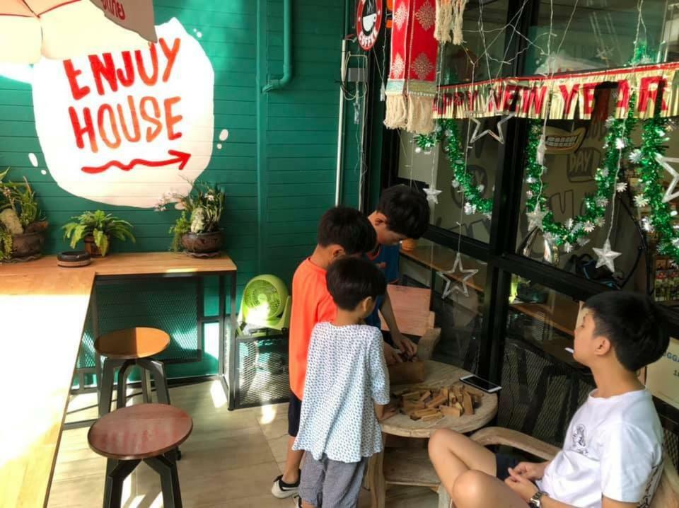 เอ็นจอยเฮาส์ Hostel เชียงใหม่ ภายนอก รูปภาพ